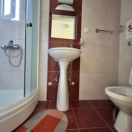 Apartman Adzija House *